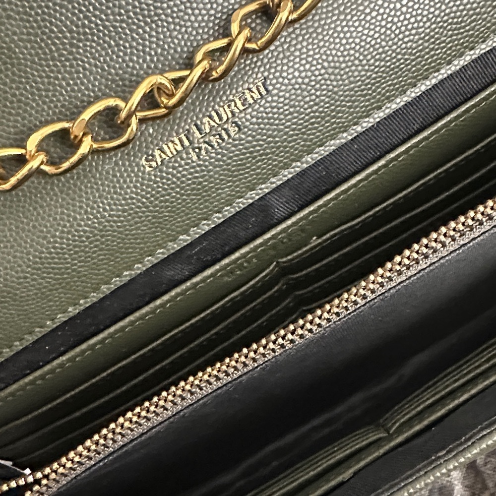 Army / medium Green Quilted Crossbody Bag - Picture 7 of 12